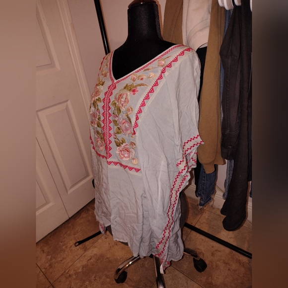 Chic Embroidered Light Blue Tunic - Picture 6 of 16